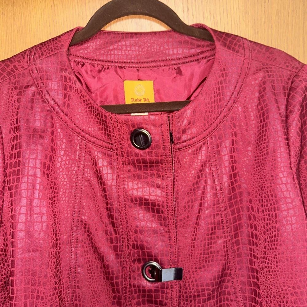 Ruby Rd Women's Red Jacket Snake Sz 12 Long Sleeve Work/Casual - Picture 3 of 6
